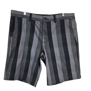 The North Face Gray Stripped Athletic Golf Front Back Pocket Men's Shorts 36